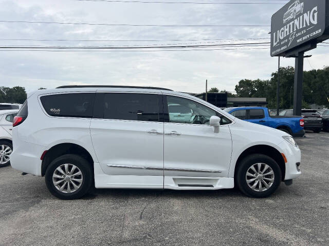 chrysler pacifica 2017 2C4RC1BG2HR622003 image chrysler pacifica 2017 2C4RC1BG2HR622003 image