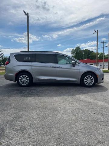 chrysler pacifica 2017 2C4RC1BG5HR592480 image chrysler pacifica 2017 2C4RC1BG5HR592480 image