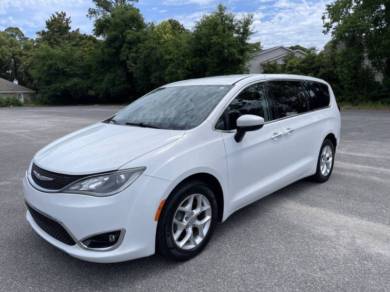 chrysler pacifica 2017 2C4RC1BG2HR777540 image chrysler pacifica 2017 2C4RC1BG2HR777540 image