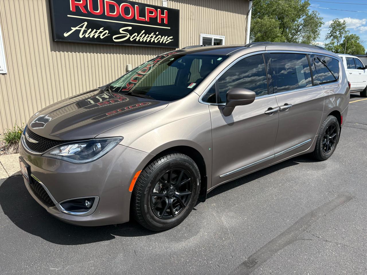 chrysler pacifica 2017 2C4RC1BG5HR837455 image chrysler pacifica 2017 2C4RC1BG5HR837455 image