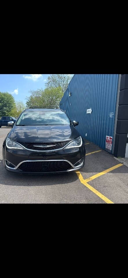 chrysler pacifica 2017 2C4RC1GG3HR559700 image chrysler pacifica 2017 2C4RC1GG3HR559700 image
