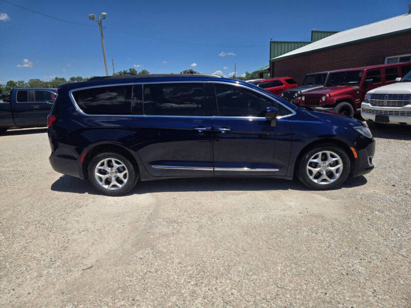 chrysler pacifica 2017 2C4RC1BG1HR777190 image chrysler pacifica 2017 2C4RC1BG1HR777190 image