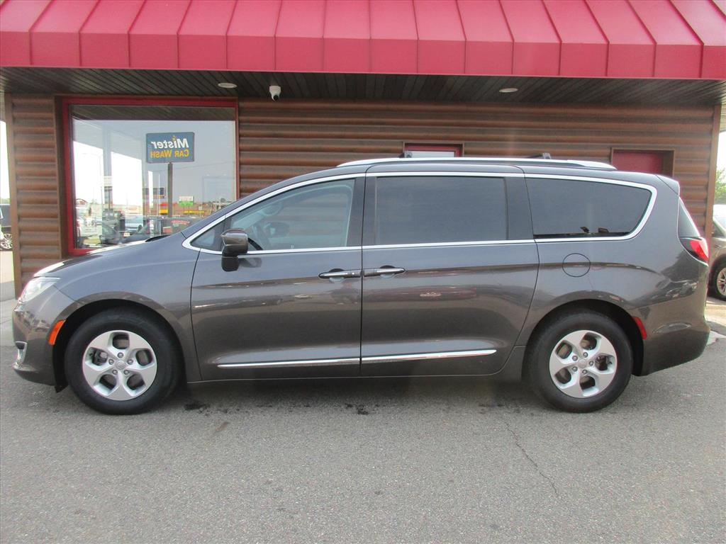 chrysler pacifica 2017 2C4RC1EG1HR684620 image chrysler pacifica 2017 2C4RC1EG1HR684620 image
