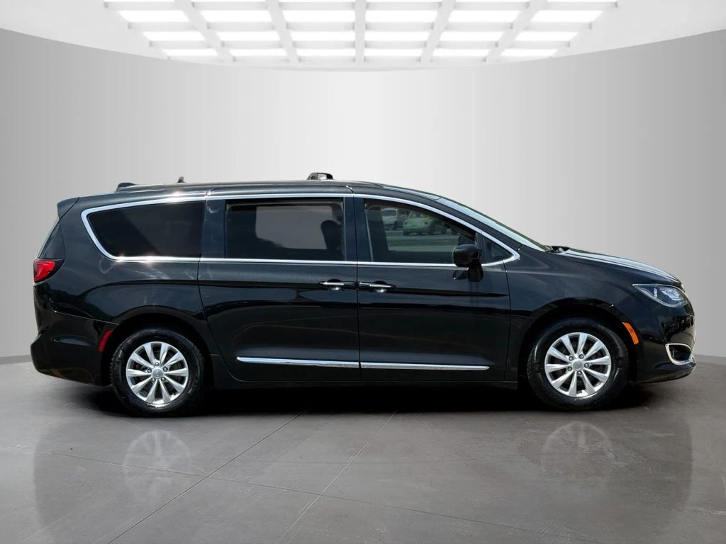 chrysler pacifica 2017 2C4RC1BG0HR844474 image chrysler pacifica 2017 2C4RC1BG0HR844474 image