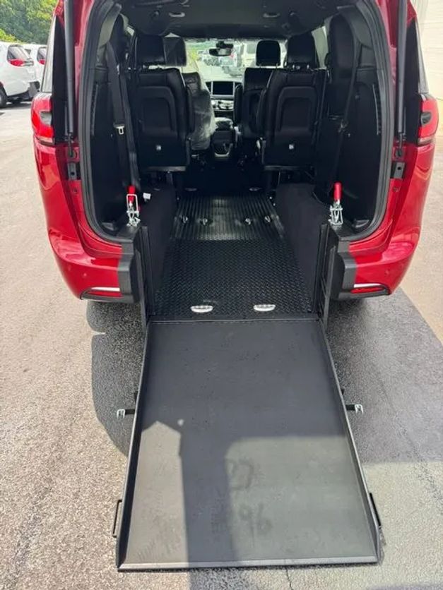 chrysler pacifica 2027 2C4RC1BG9VR550454 image