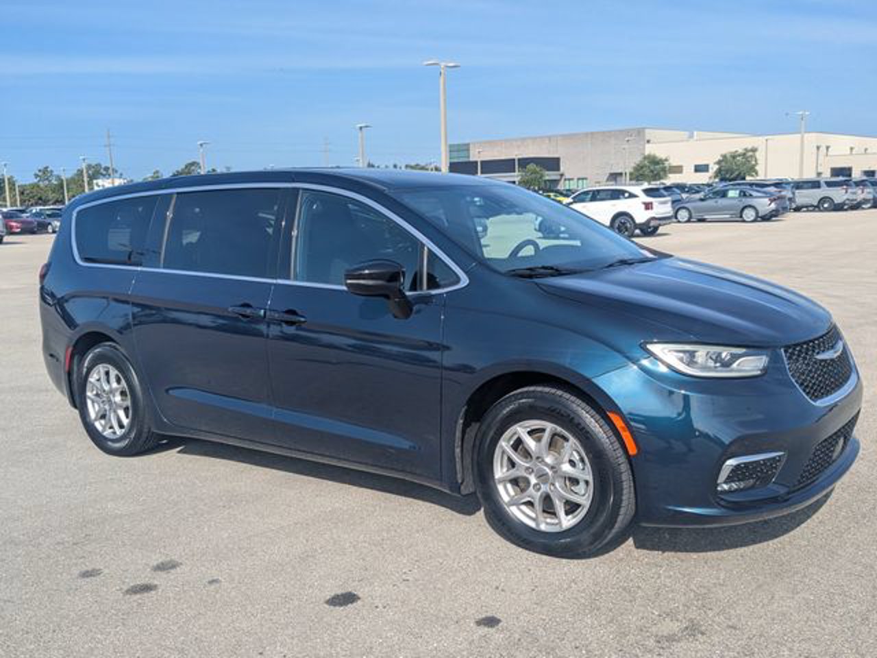 chrysler pacifica 2024 2C4RC1FG3RR101061 image chrysler pacifica 2024 2C4RC1FG3RR101061 image