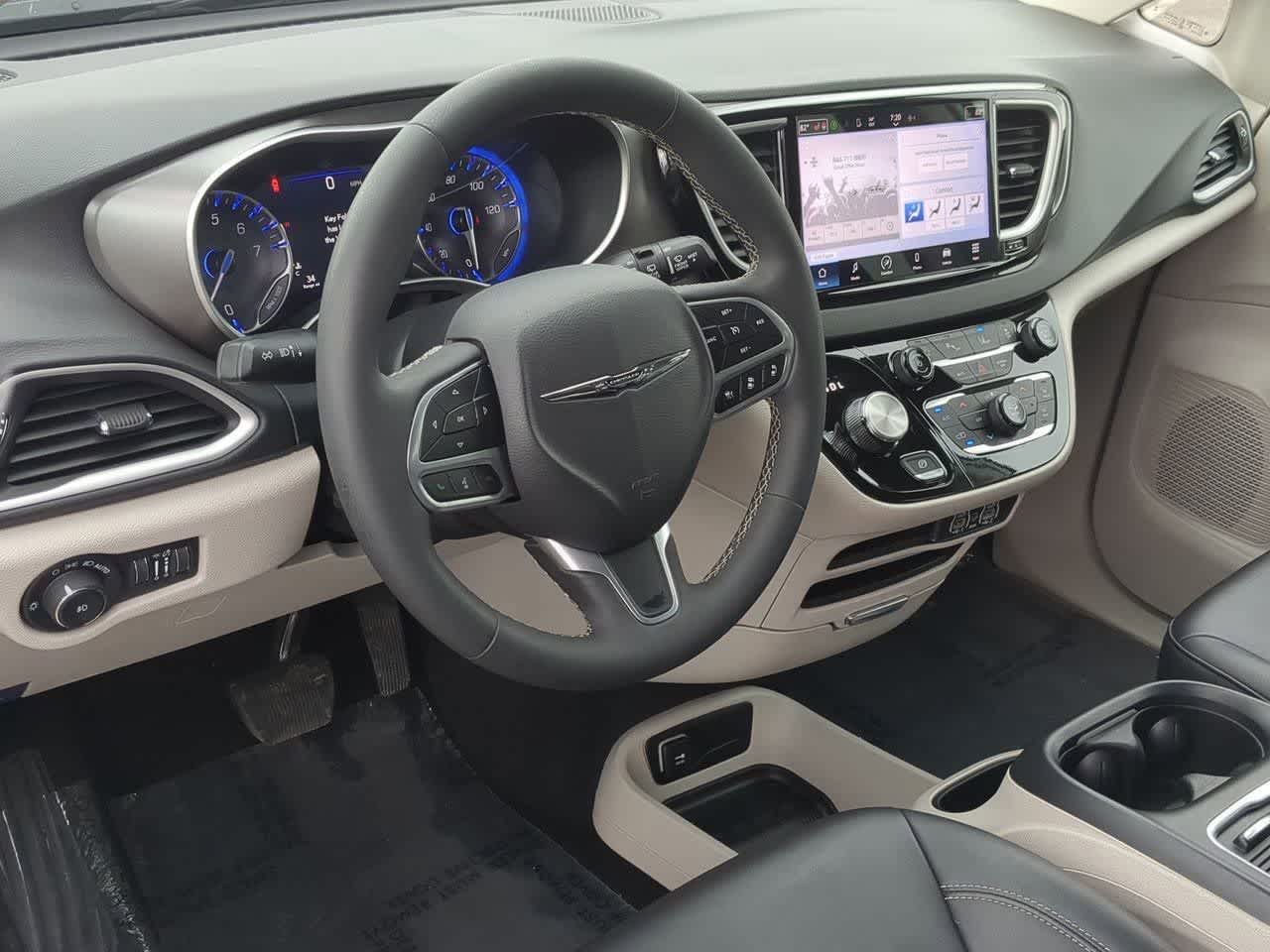chrysler pacifica 2024 2C4RC1BGXRR139988 image chrysler pacifica 2024 2C4RC1BGXRR139988 image