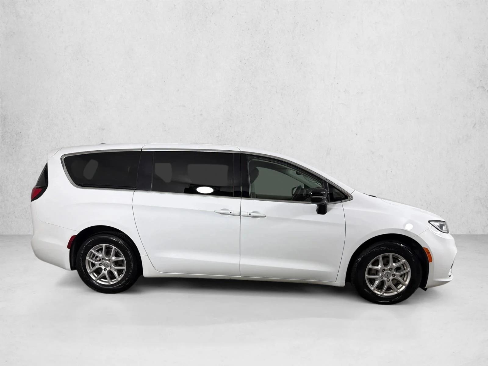 chrysler pacifica 2024 2C4RC1BG9RR122860 image chrysler pacifica 2024 2C4RC1BG9RR122860 image
