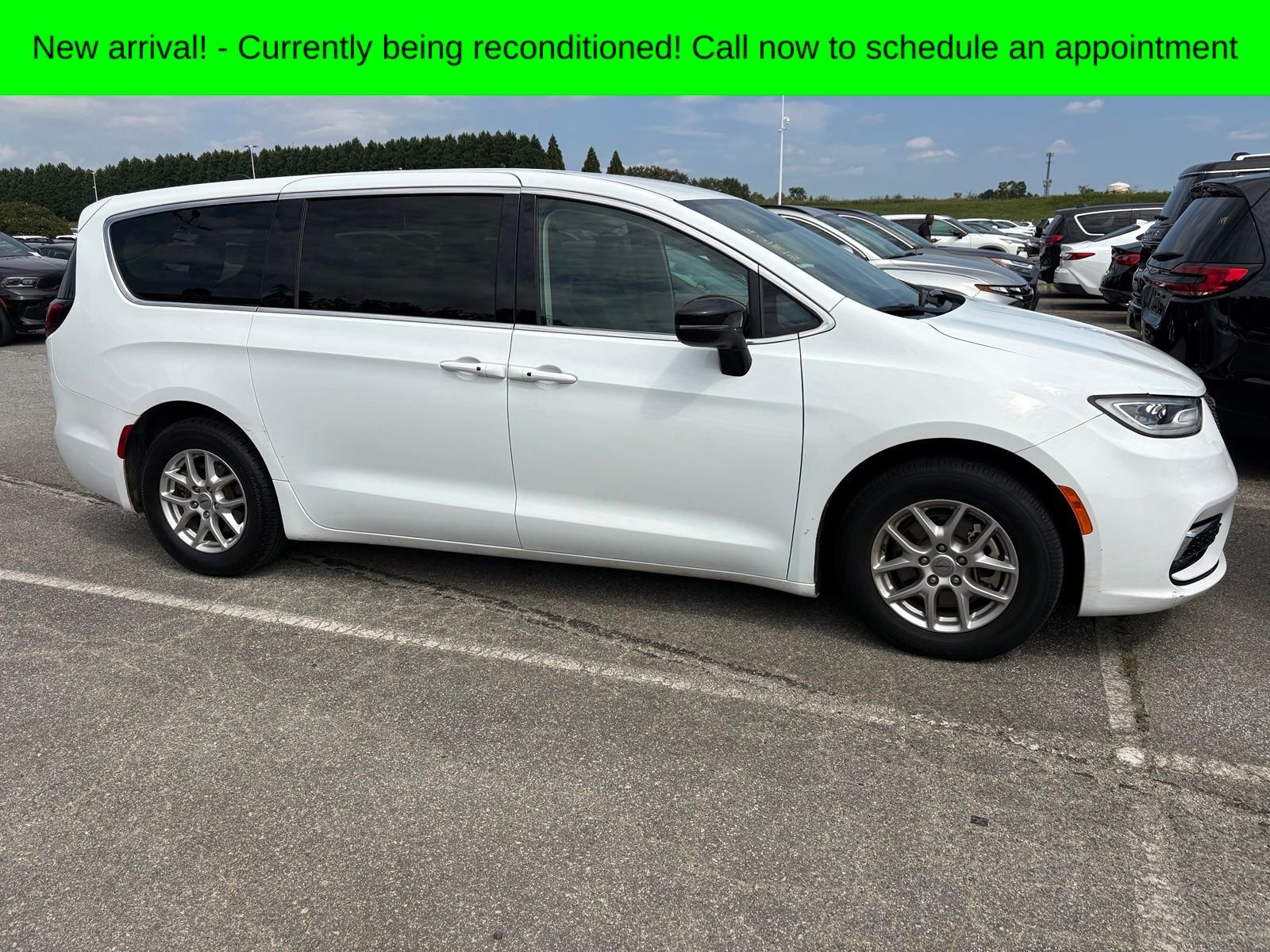 chrysler pacifica 2024 2C4RC1BG7RR155369 image chrysler pacifica 2024 2C4RC1BG7RR155369 image