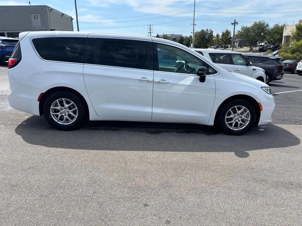 chrysler pacifica 2024 2C4RC1BGXRR182923 image chrysler pacifica 2024 2C4RC1BGXRR182923 image