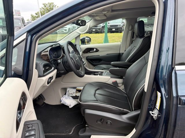 chrysler pacifica 2024 2C4RC3GG1RR200262 image chrysler pacifica 2024 2C4RC3GG1RR200262 image