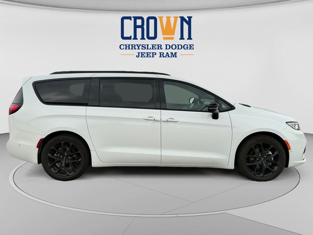 chrysler pacifica 2024 2C4RC1BG7RR116961 image chrysler pacifica 2024 2C4RC1BG7RR116961 image