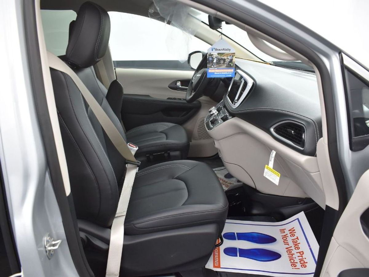 chrysler pacifica 2024 2C4RC1BG0RR136808 image chrysler pacifica 2024 2C4RC1BG0RR136808 image