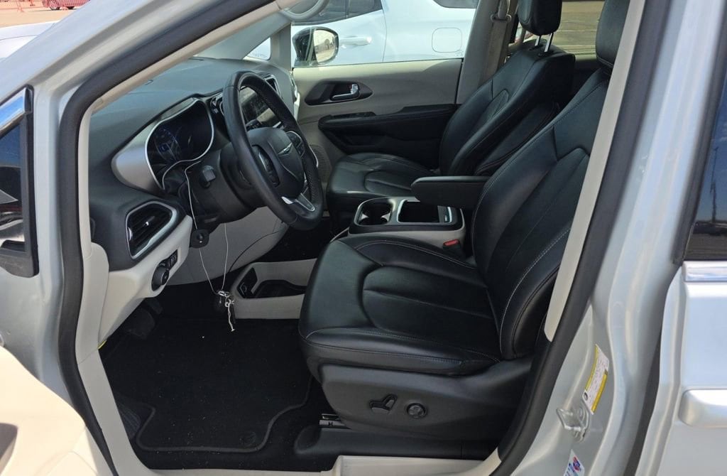 chrysler pacifica 2024 2C4RC1BG2RR153108 image chrysler pacifica 2024 2C4RC1BG2RR153108 image