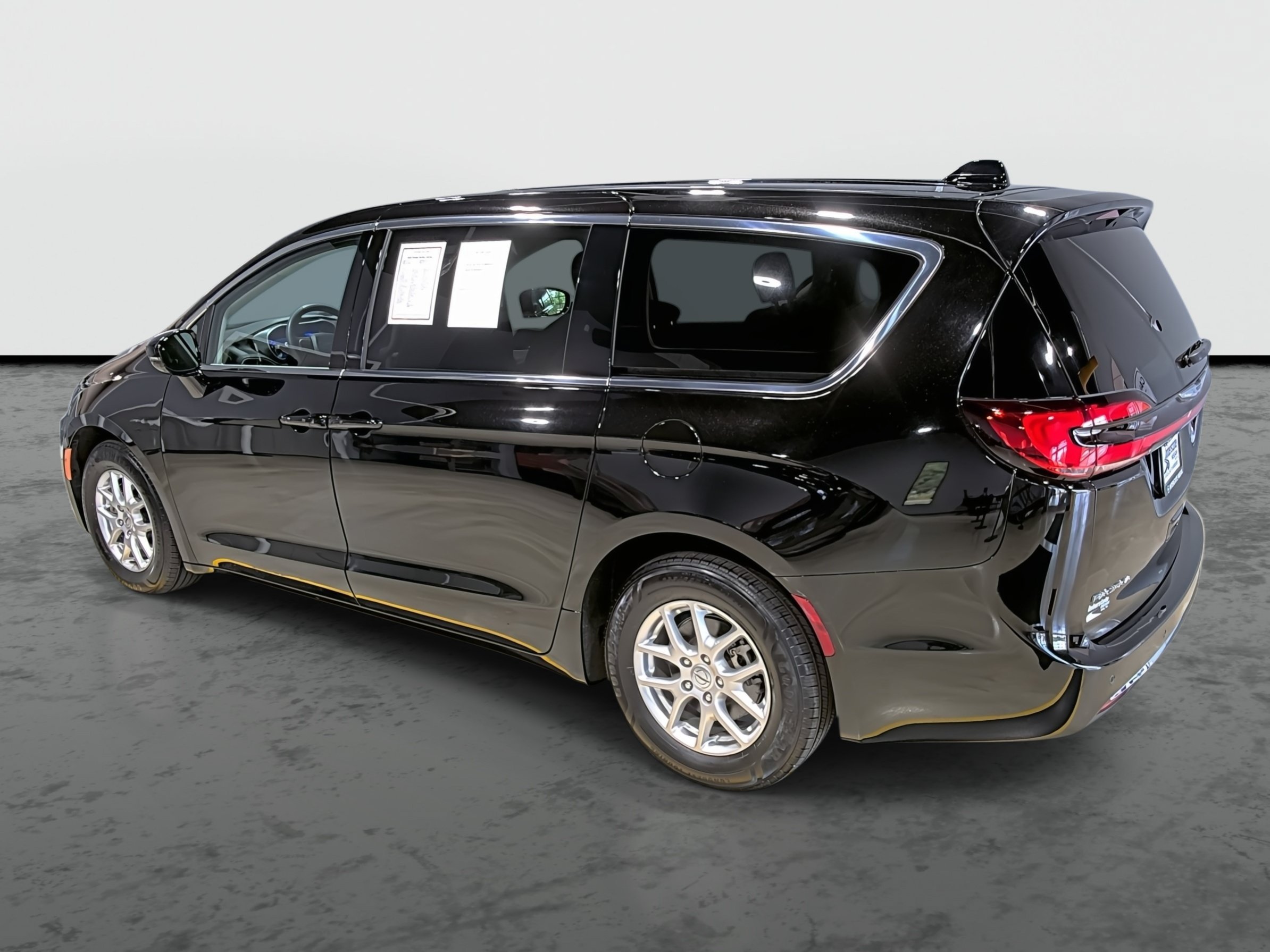 chrysler pacifica 2024 2C4RC1BG5RR162532 image chrysler pacifica 2024 2C4RC1BG5RR162532 image