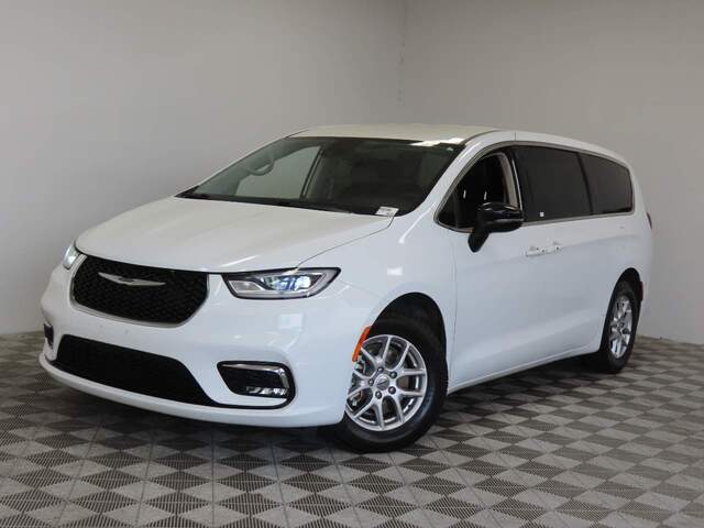 chrysler pacifica 2024 2C4RC1BG6RR124730 image