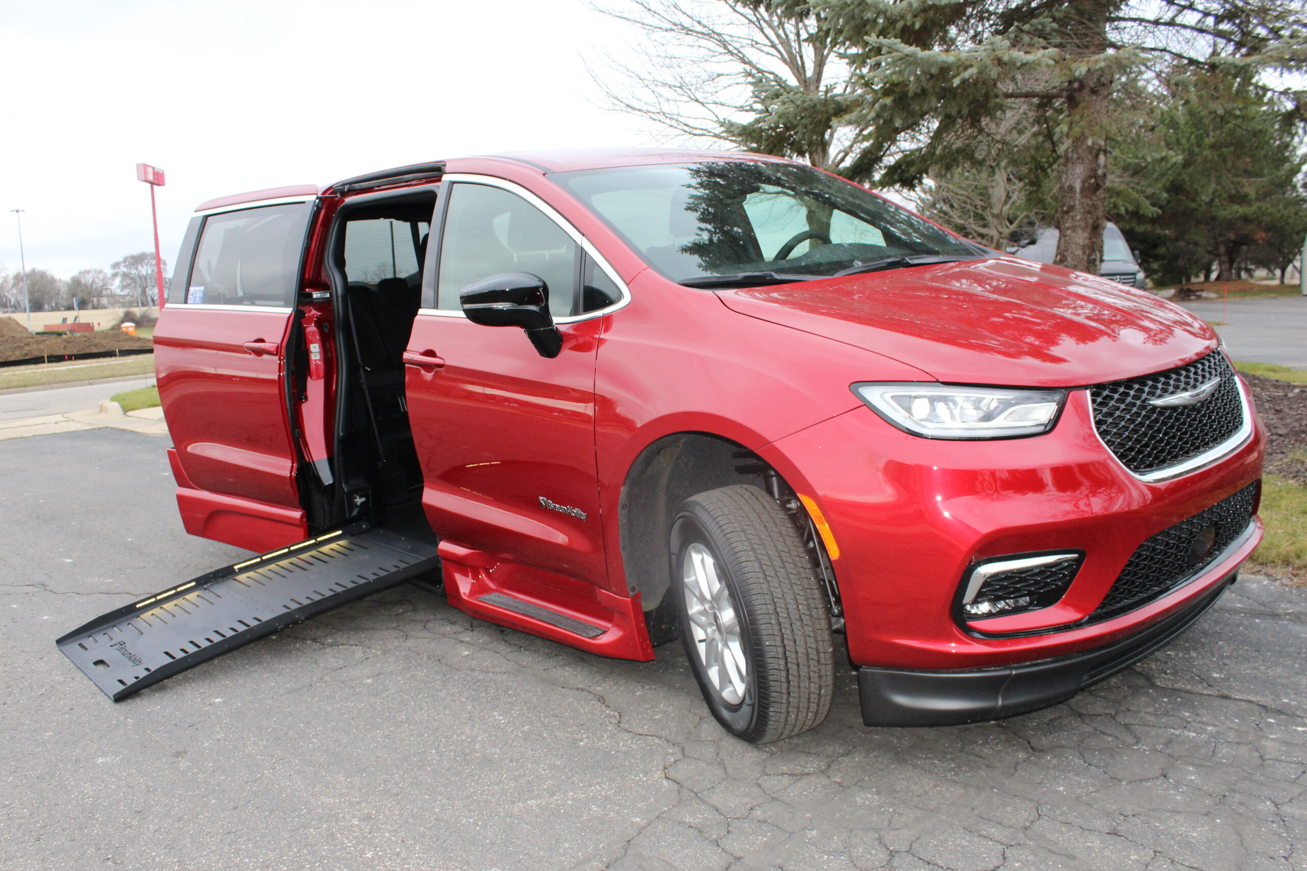 chrysler pacifica 2024 2C4RC1FG0RR173576 image chrysler pacifica 2024 2C4RC1FG0RR173576 image