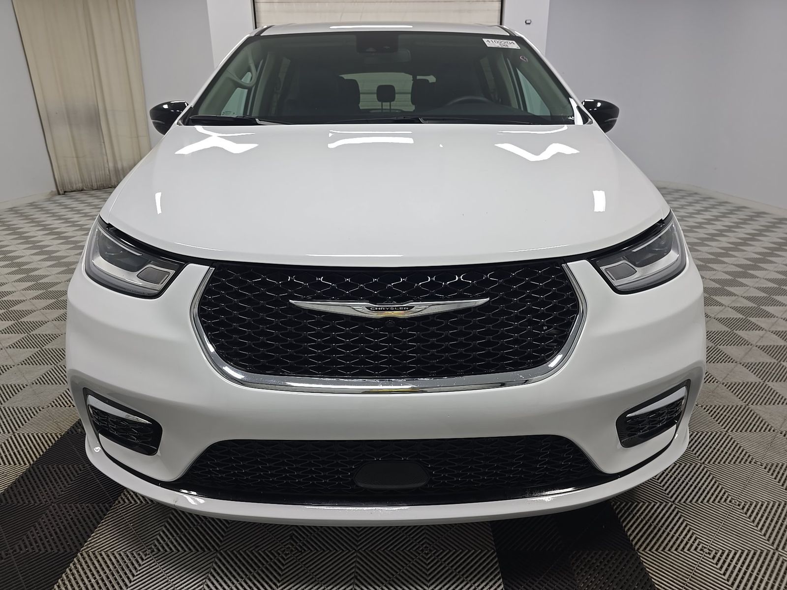 chrysler pacifica 2024 2C4RC1BGXRR120471 image chrysler pacifica 2024 2C4RC1BGXRR120471 image