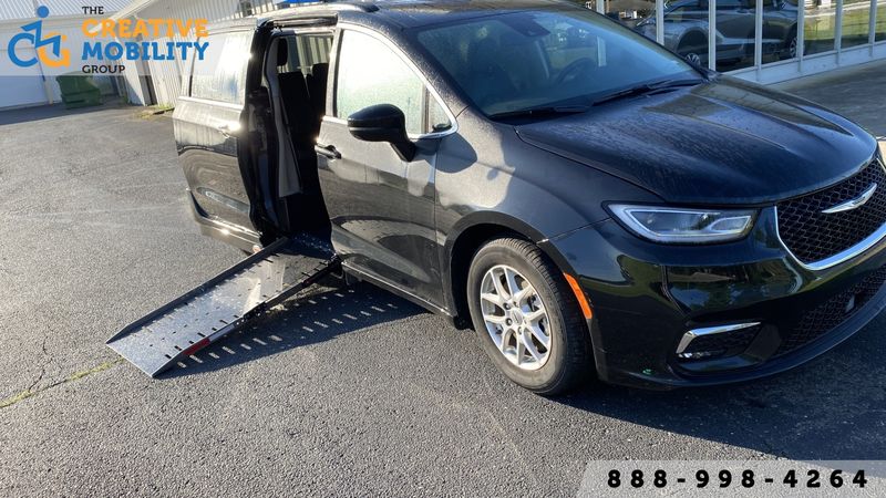 chrysler pacifica 2024 2C4RC1BG7RR124851 image chrysler pacifica 2024 2C4RC1BG7RR124851 image