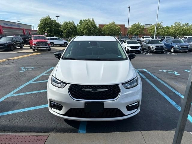 chrysler pacifica 2024 2C4RC1BG7RR176013 image chrysler pacifica 2024 2C4RC1BG7RR176013 image