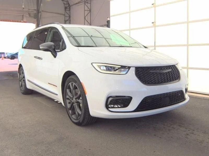 chrysler pacifica 2024 2C4RC1BG3RR112390 image chrysler pacifica 2024 2C4RC1BG3RR112390 image