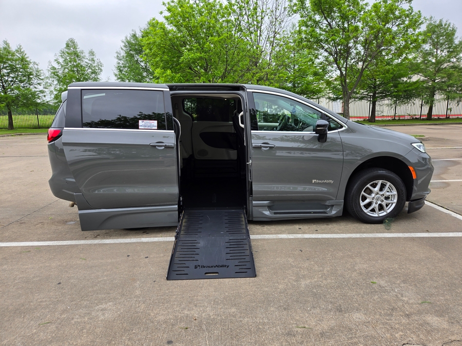 chrysler pacifica 2024 2C4RC1BG0RR191436 image chrysler pacifica 2024 2C4RC1BG0RR191436 image