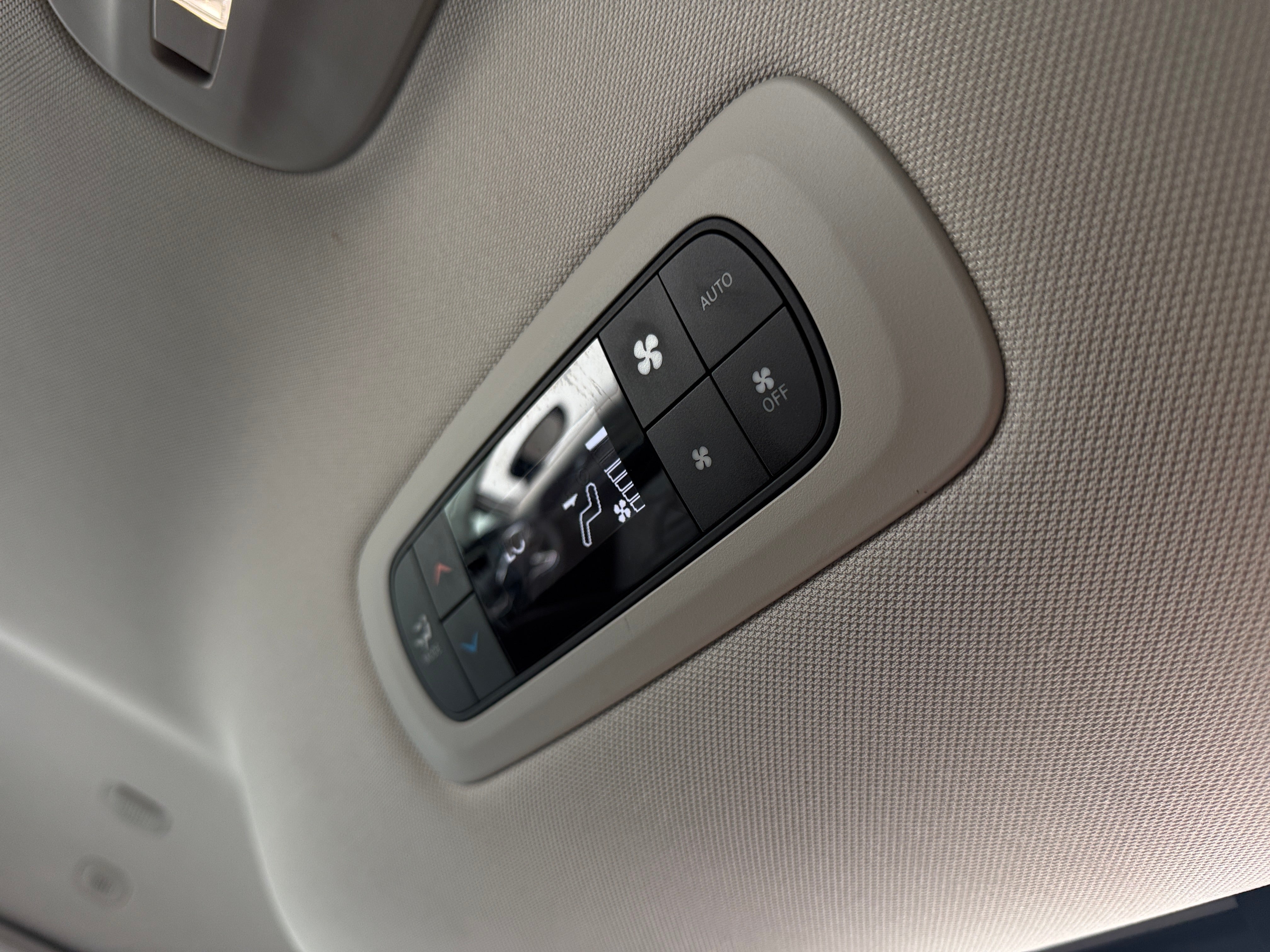 chrysler pacifica 2024 2C4RC1BG0RR120284 image chrysler pacifica 2024 2C4RC1BG0RR120284 image