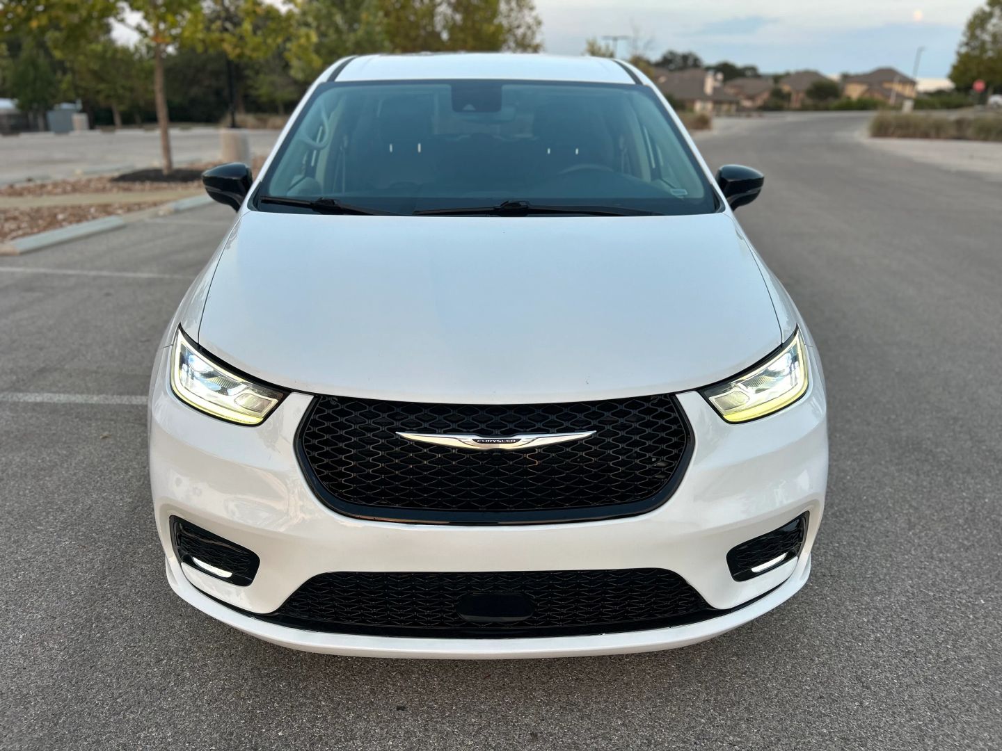 chrysler pacifica 2024 2C4RC1BG8RR152089 image chrysler pacifica 2024 2C4RC1BG8RR152089 image