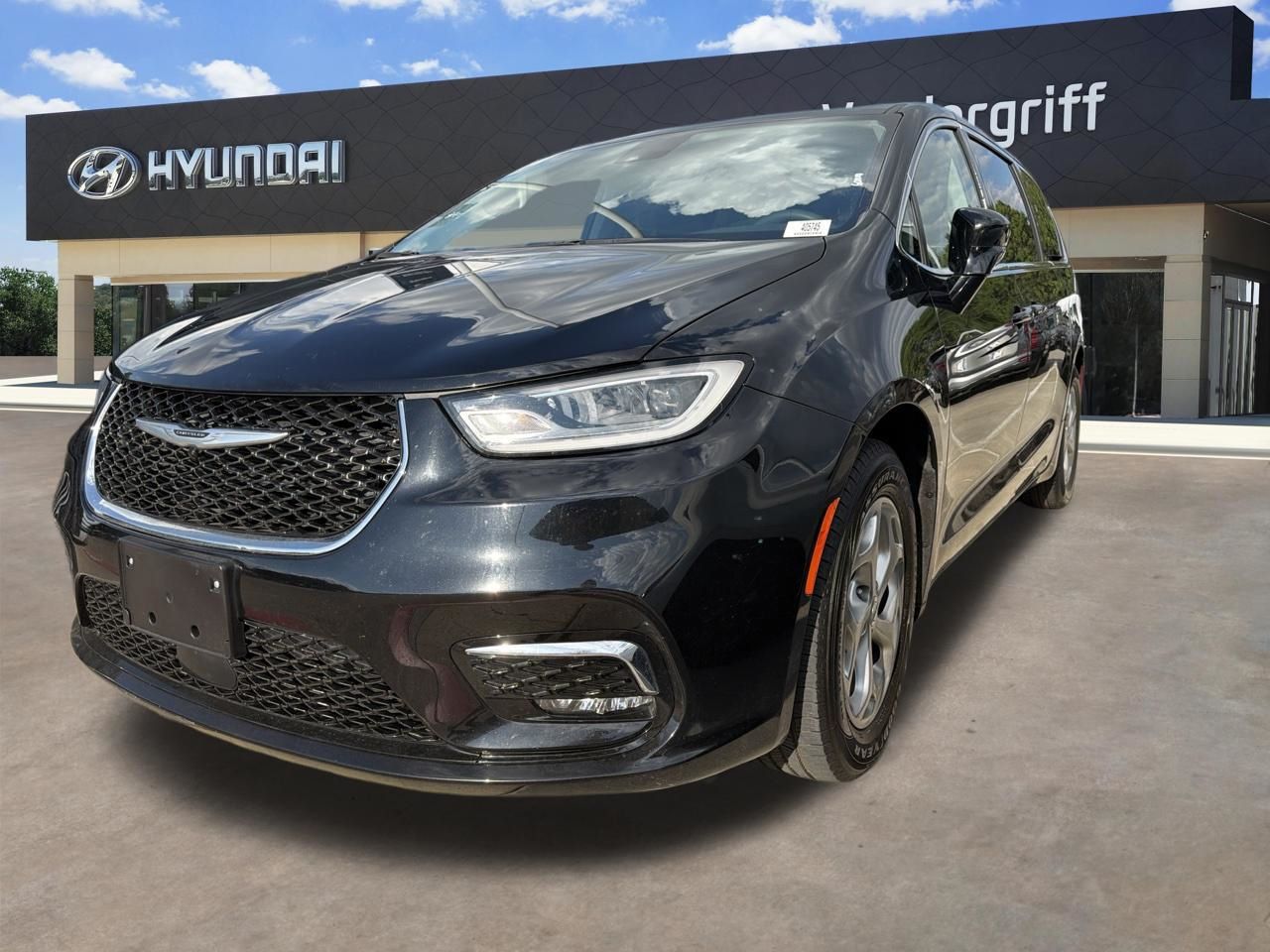 chrysler pacifica 2024 2C4RC1GG7RR135437 image