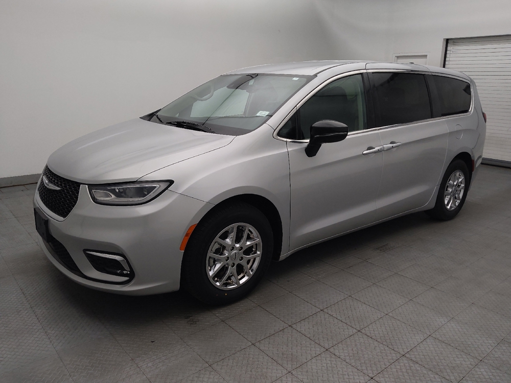 chrysler pacifica 2024 2C4RC1BG3RR148273 image