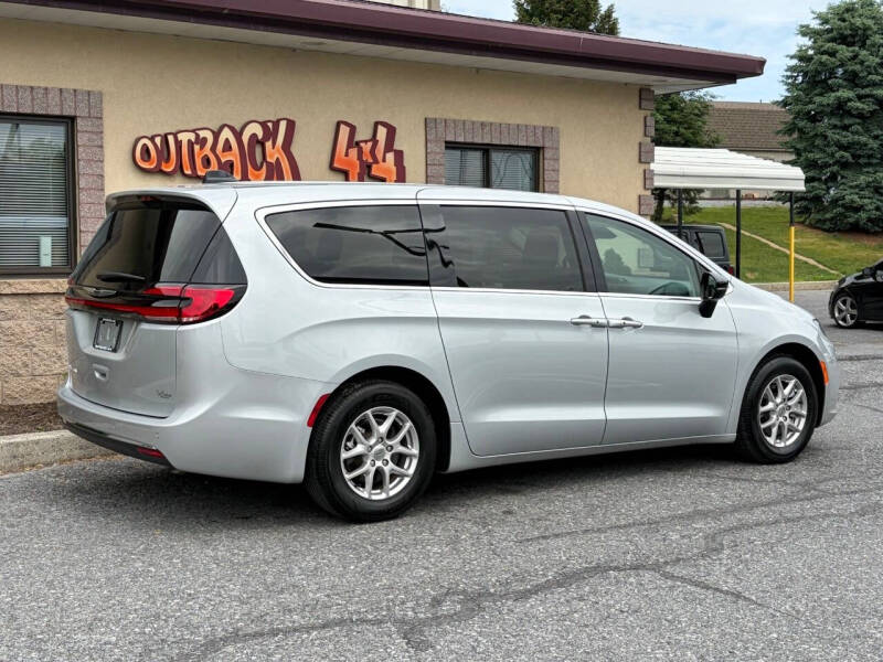 chrysler pacifica 2024 2C4RC1BG3RR128220 image chrysler pacifica 2024 2C4RC1BG3RR128220 image