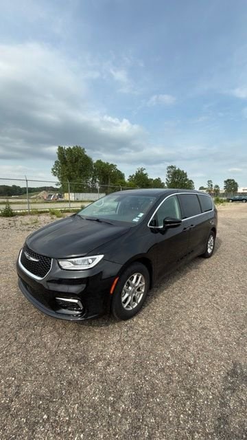 chrysler pacifica 2024 2C4RC1BG0RR149526 image chrysler pacifica 2024 2C4RC1BG0RR149526 image