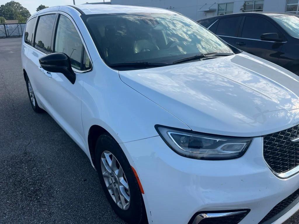 chrysler pacifica 2024 2C4RC1BG5RR149599 image chrysler pacifica 2024 2C4RC1BG5RR149599 image