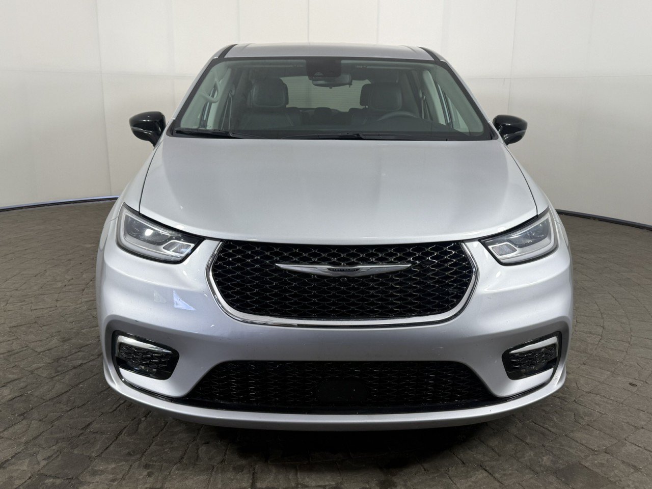 chrysler pacifica 2024 2C4RC1BG3RR131943 image chrysler pacifica 2024 2C4RC1BG3RR131943 image