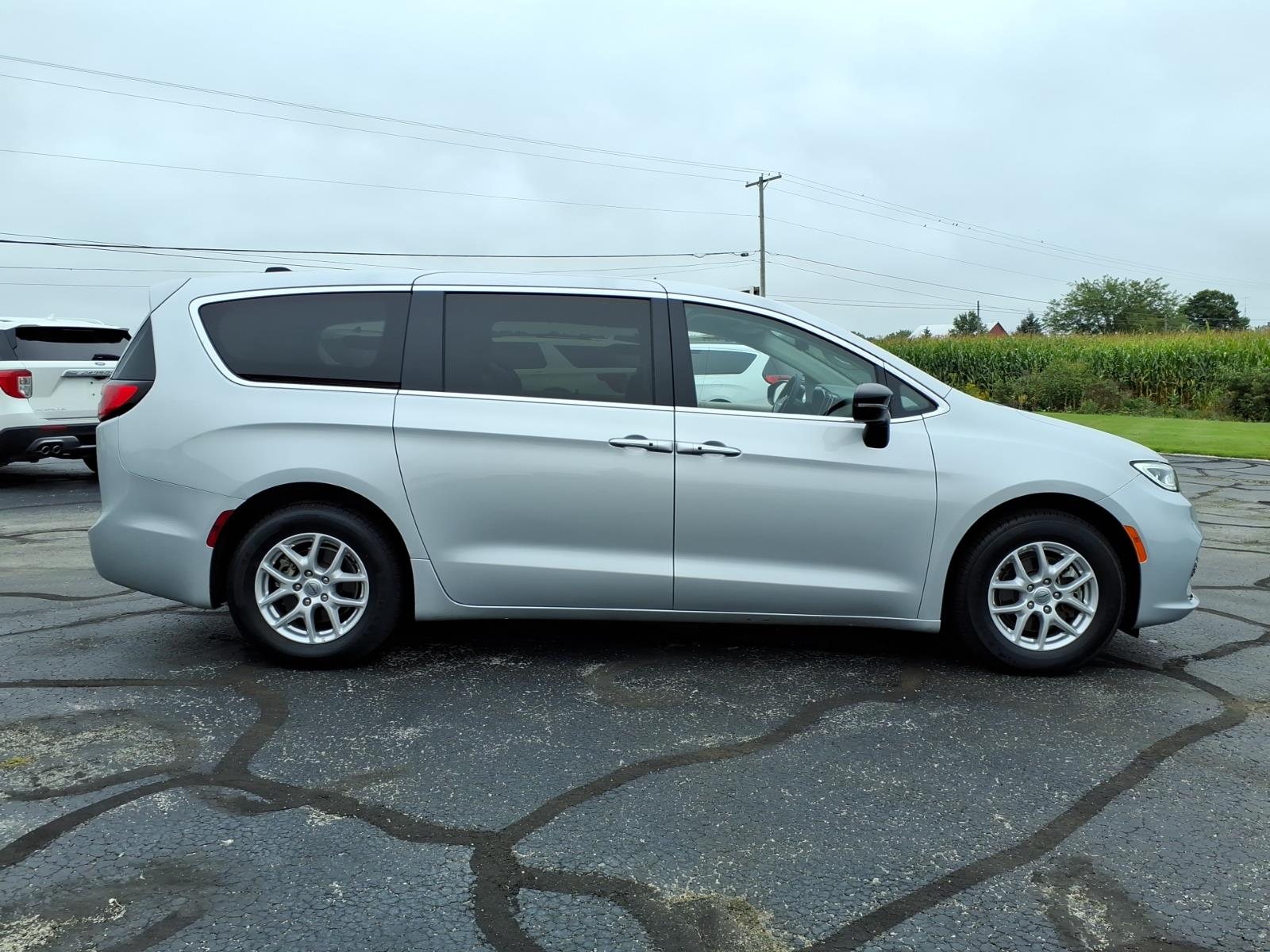 chrysler pacifica 2024 2C4RC1BG3RR154106 image chrysler pacifica 2024 2C4RC1BG3RR154106 image