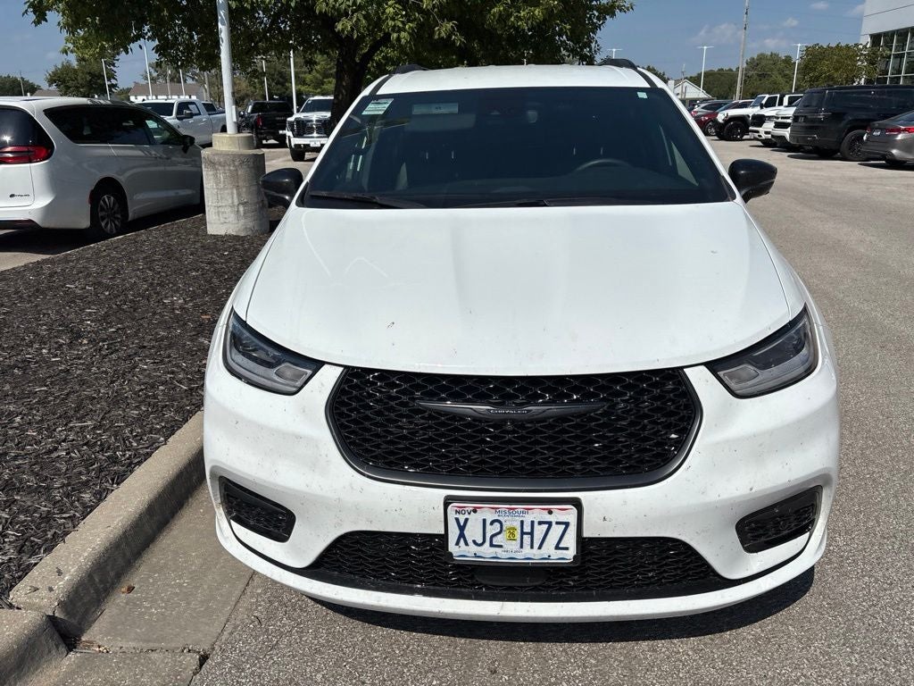 chrysler pacifica 2024 2C4RC1BG8RR113230 image chrysler pacifica 2024 2C4RC1BG8RR113230 image