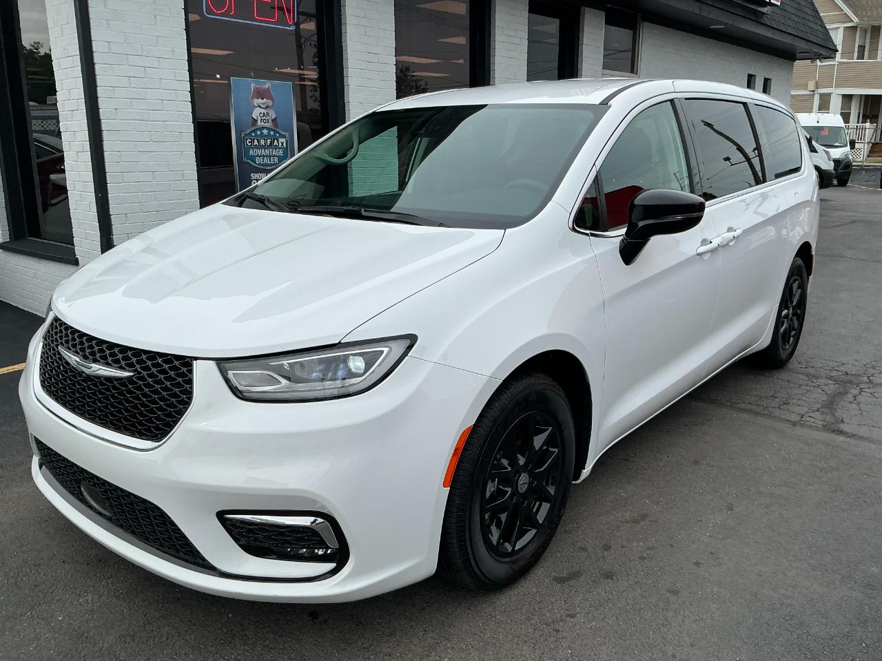 chrysler pacifica 2024 2C4RC1BG4RR122880 image chrysler pacifica 2024 2C4RC1BG4RR122880 image