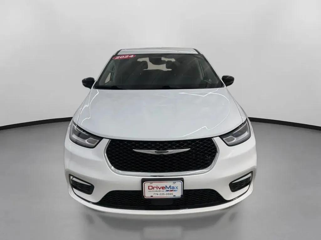 chrysler pacifica 2024 2C4RC1BG3RR182780 image chrysler pacifica 2024 2C4RC1BG3RR182780 image