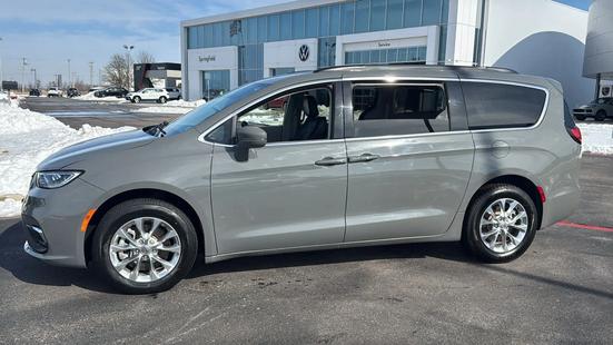 chrysler pacifica 2022 2C4RC3BGXNR200357 image chrysler pacifica 2022 2C4RC3BGXNR200357 image