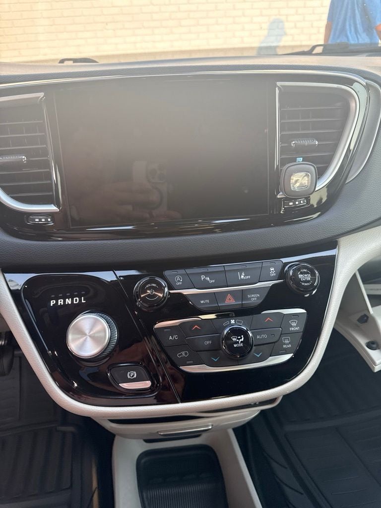 chrysler pacifica 2022 2C4RC1BG4NR111288 image chrysler pacifica 2022 2C4RC1BG4NR111288 image