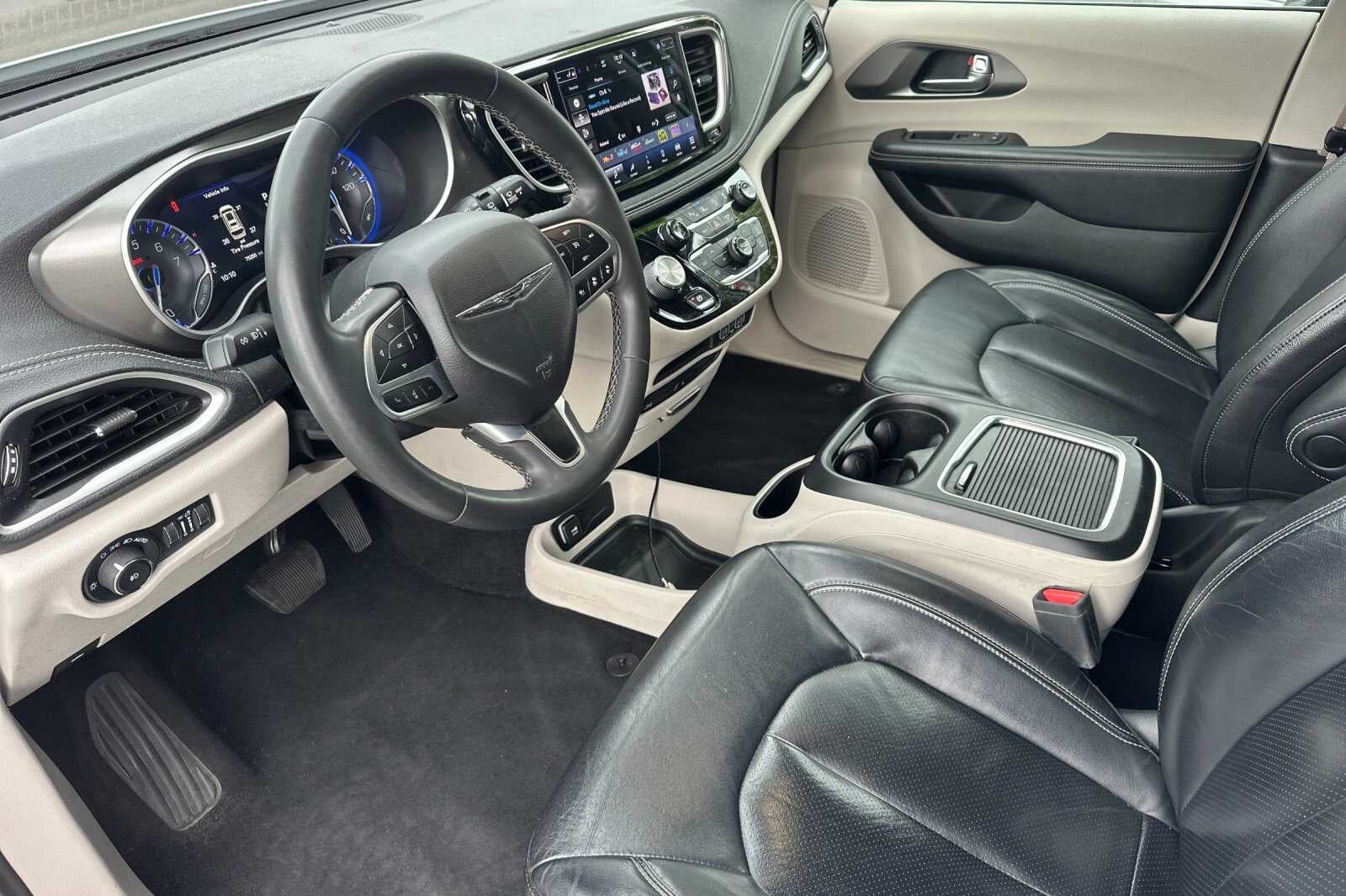 chrysler pacifica 2022 2C4RC1BG8NR219218 image chrysler pacifica 2022 2C4RC1BG8NR219218 image
