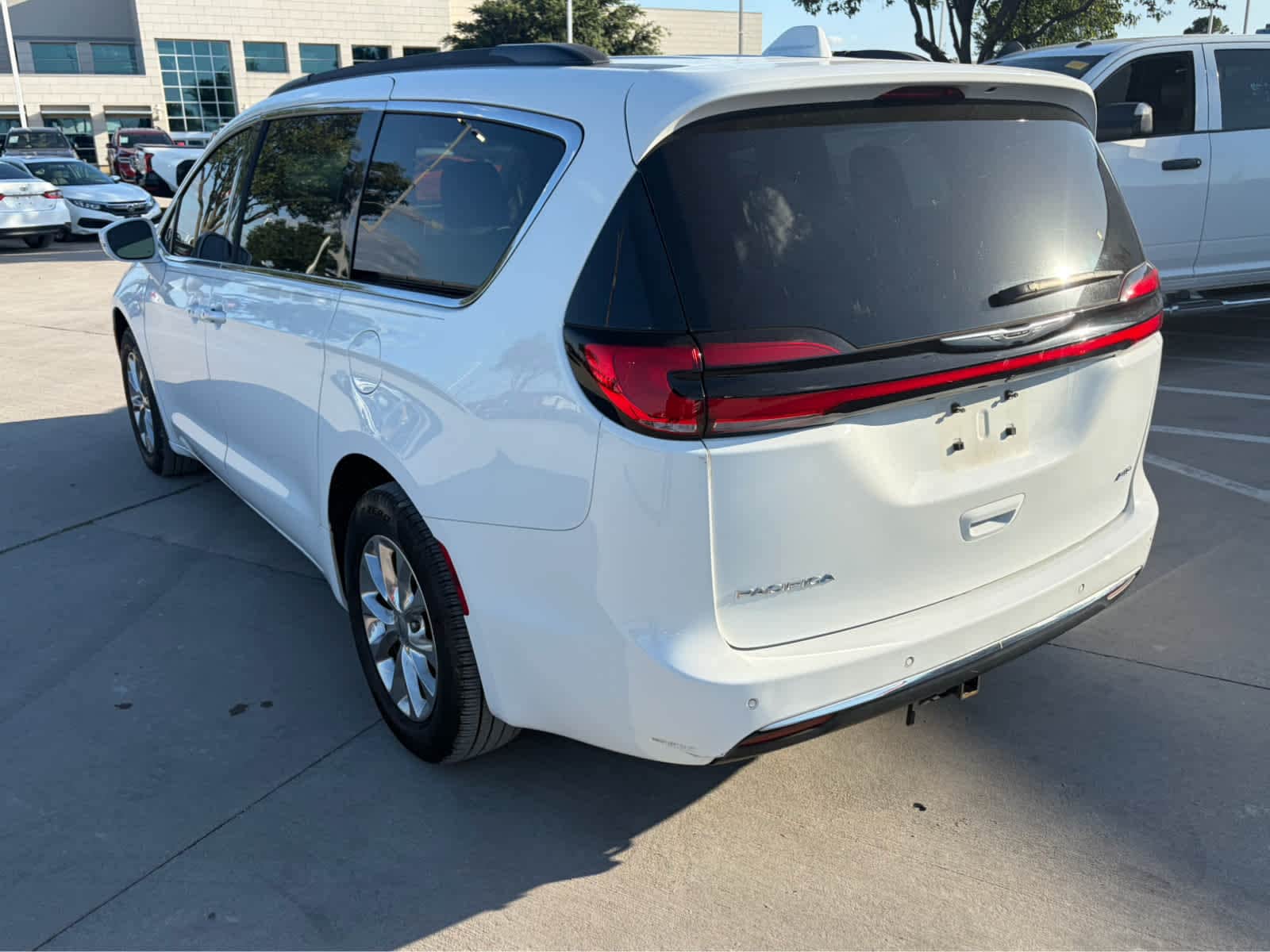 chrysler pacifica 2022 2C4RC3BG6NR156616 image chrysler pacifica 2022 2C4RC3BG6NR156616 image