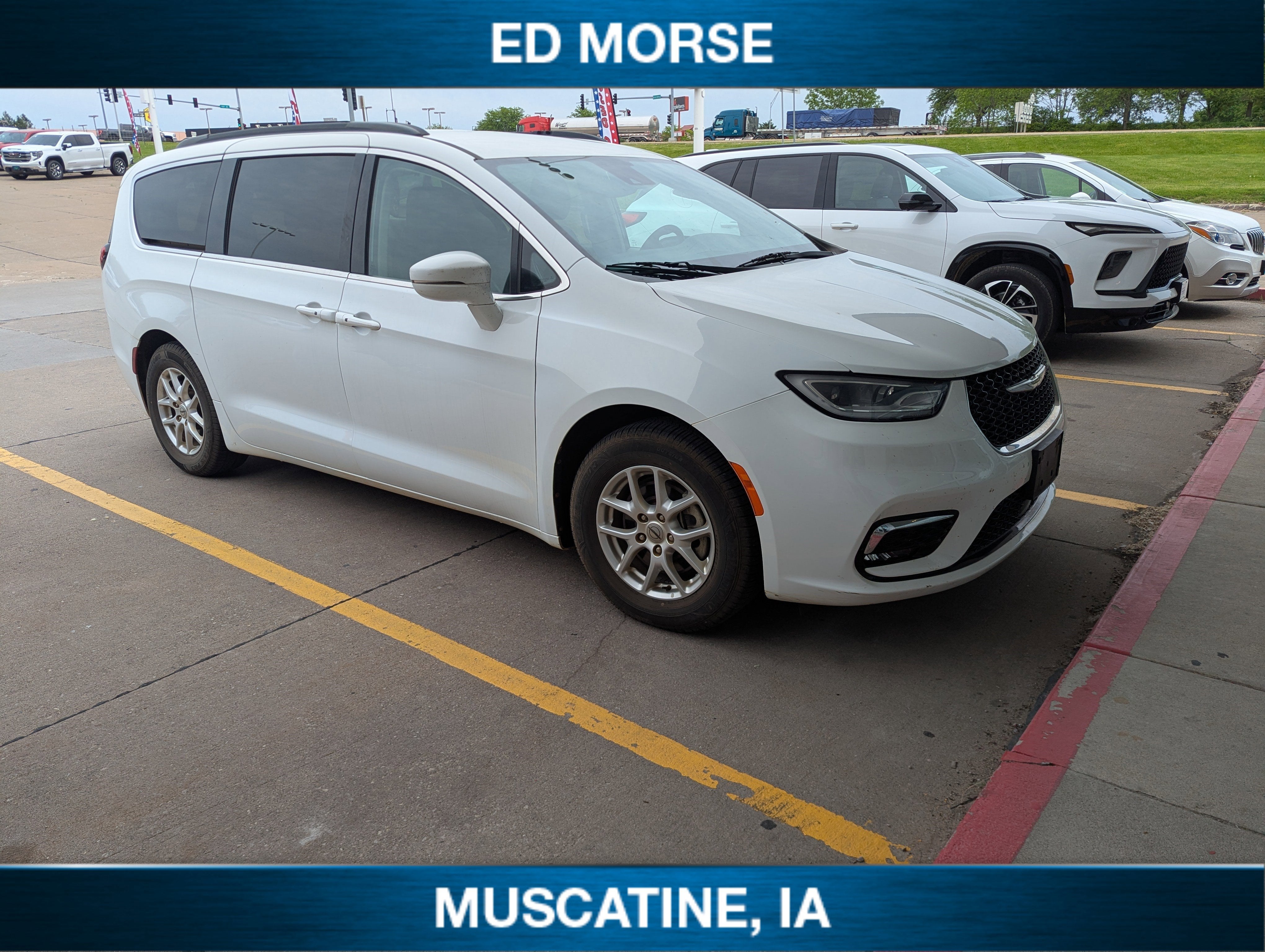 chrysler pacifica 2022 2C4RC1BGXNR195455 image chrysler pacifica 2022 2C4RC1BGXNR195455 image