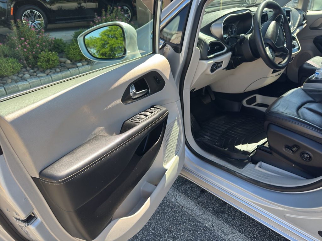 chrysler pacifica 2022 2C4RC1BG7NR147783 image chrysler pacifica 2022 2C4RC1BG7NR147783 image