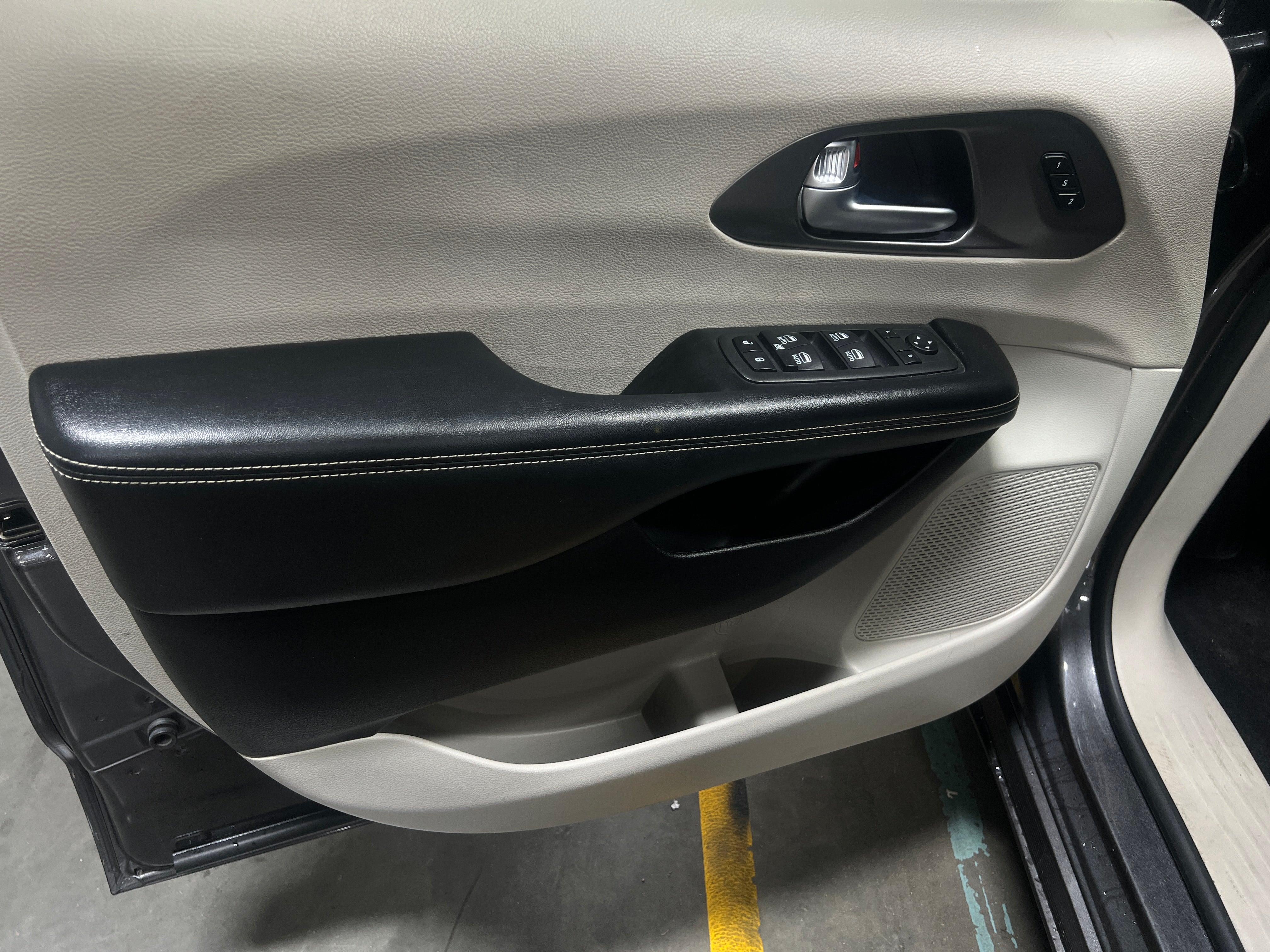 chrysler pacifica 2022 2C4RC1BG4NR108925 image chrysler pacifica 2022 2C4RC1BG4NR108925 image