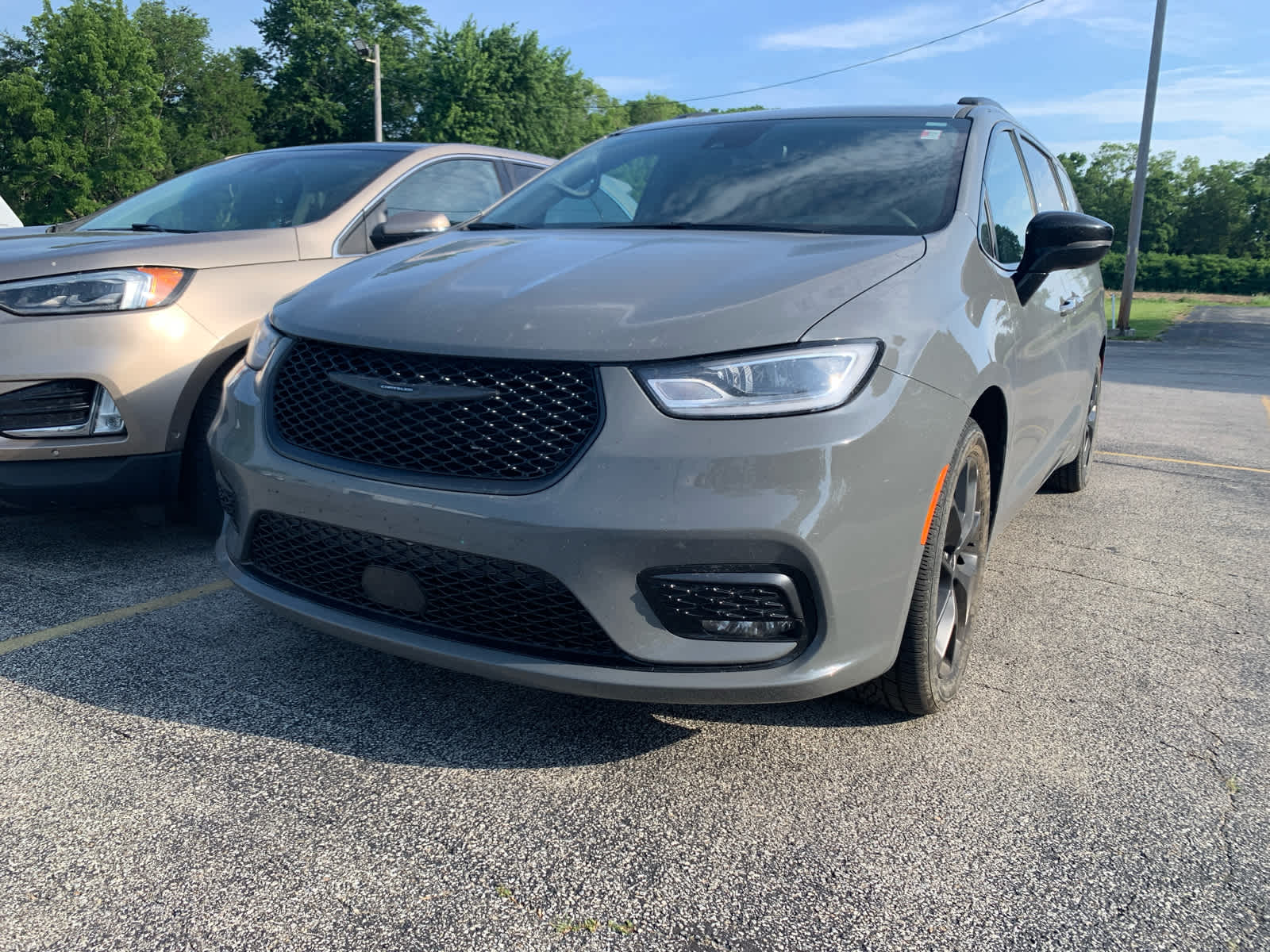 chrysler pacifica 2025 2C4RC1GG8SR520480 image chrysler pacifica 2025 2C4RC1GG8SR520480 image