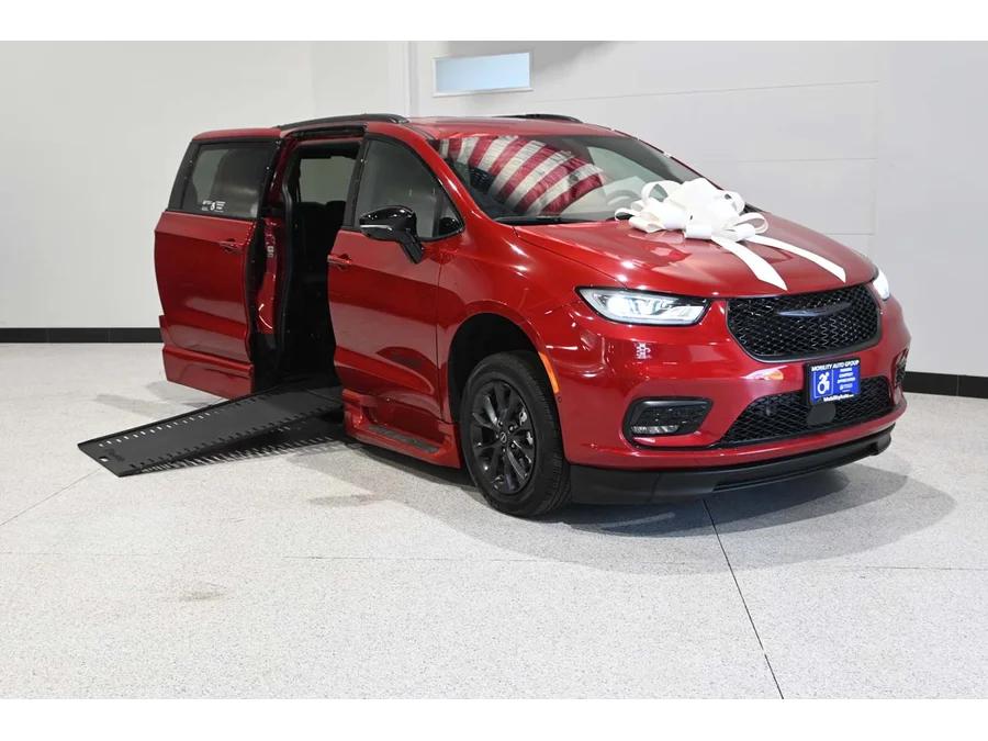 chrysler pacifica 2025 2C4RC1BG3SR605105 image chrysler pacifica 2025 2C4RC1BG3SR605105 image