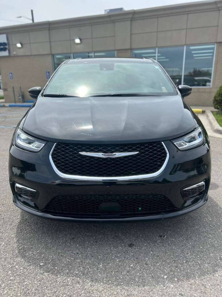 chrysler pacifica 2025 2C4RC1BG7SR599499 image chrysler pacifica 2025 2C4RC1BG7SR599499 image