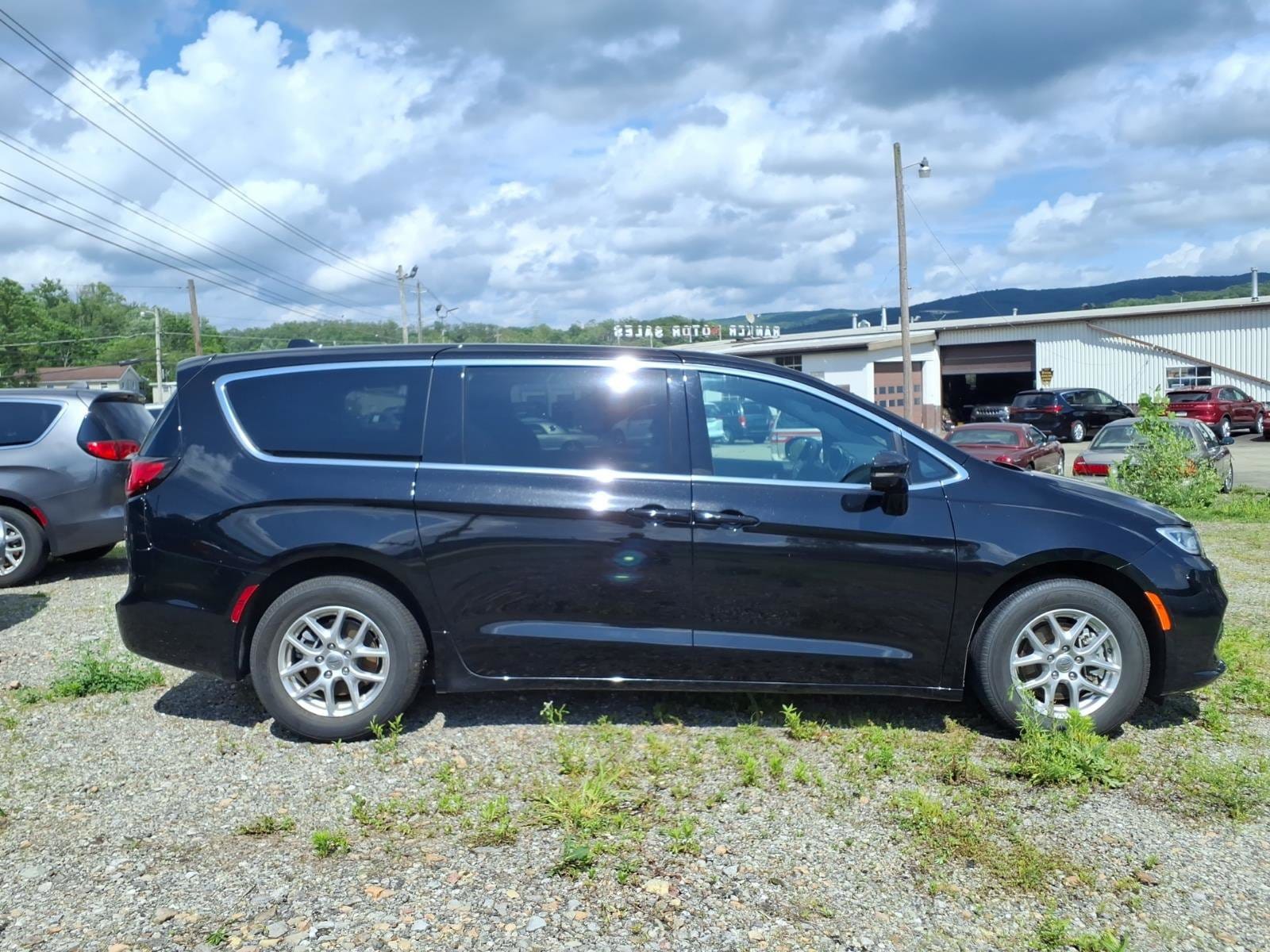 chrysler pacifica 2025 2C4RC1BG0SR523378 image chrysler pacifica 2025 2C4RC1BG0SR523378 image