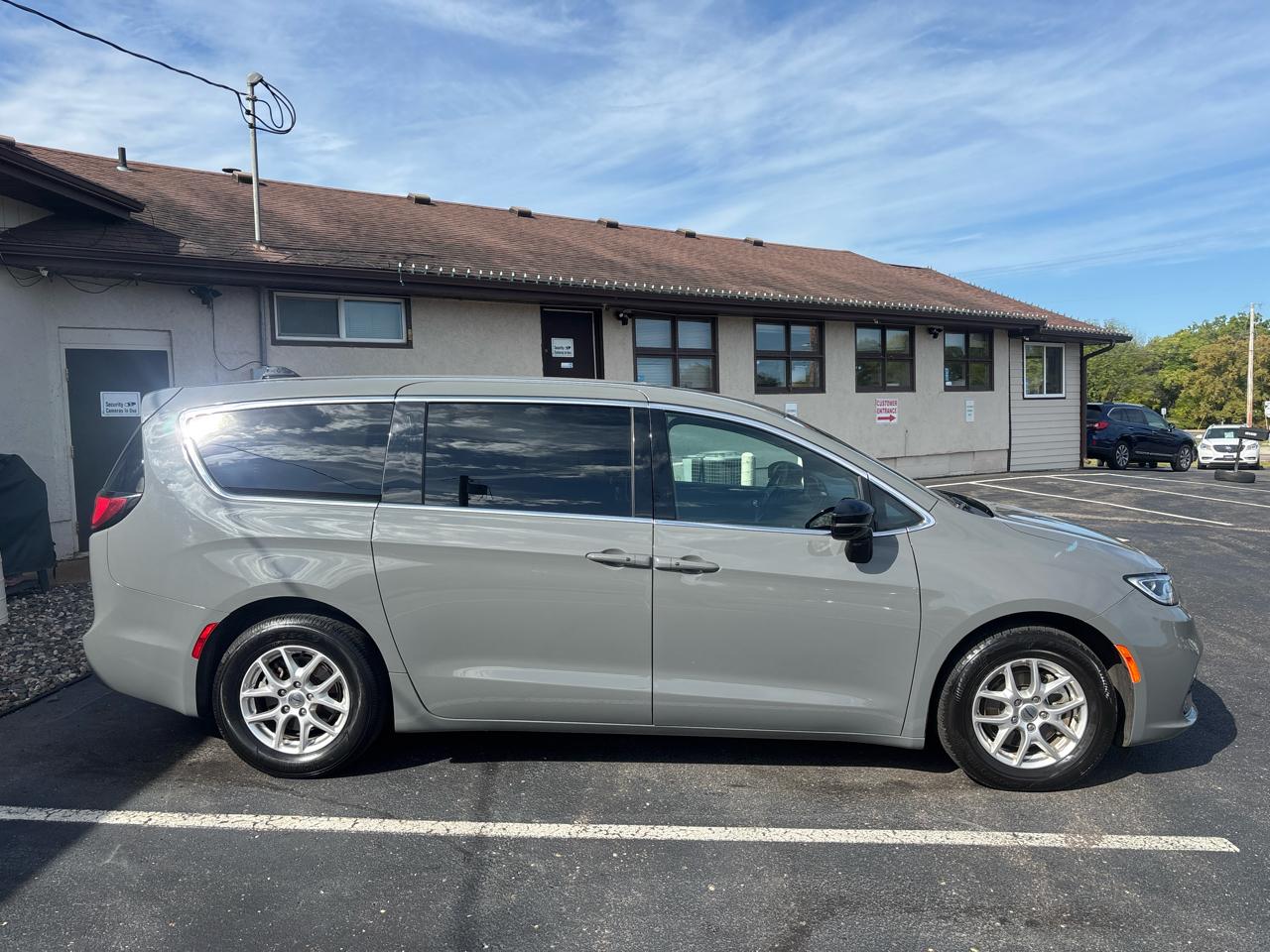 chrysler pacifica 2025 2C4RC1BGXSR504420 image chrysler pacifica 2025 2C4RC1BGXSR504420 image
